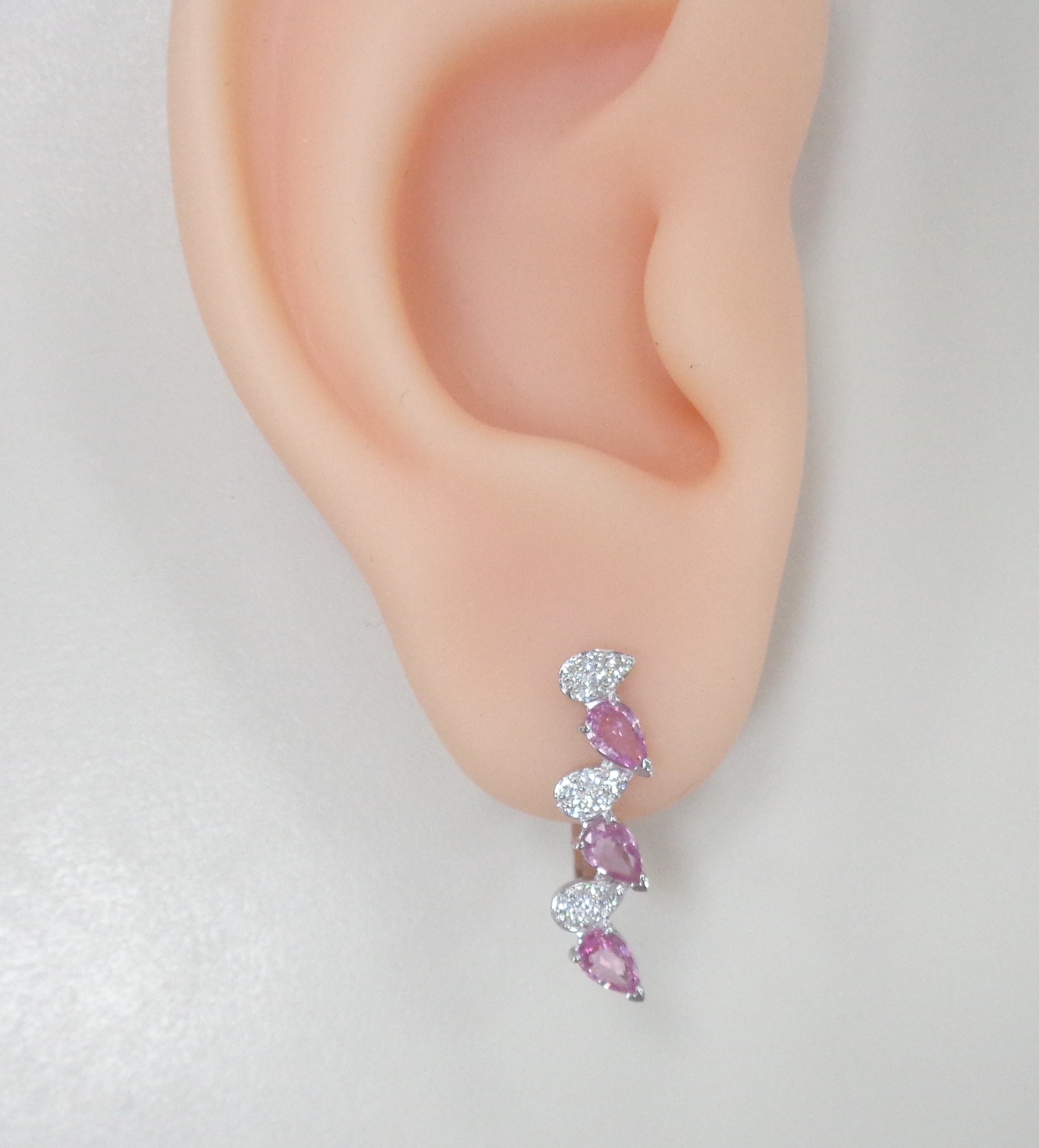 Серьги из белого золота с розовыми сапфирами